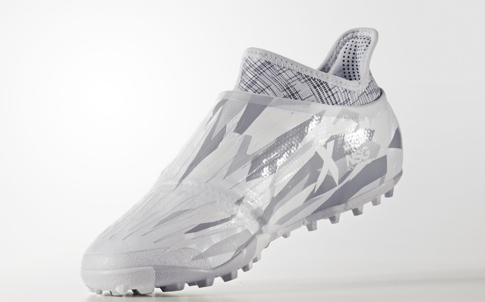 X16 camouflage kunstgras voetbalschoenen - Voetbal-schoenen.eu