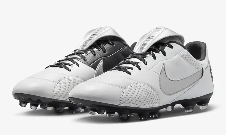Nike lanceert wit/zwarte Nike Premier III voetbalschoenen