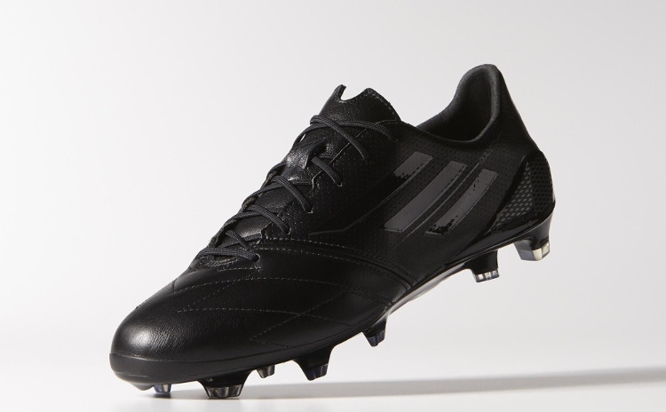 Header .voetbalschoenen .adipure