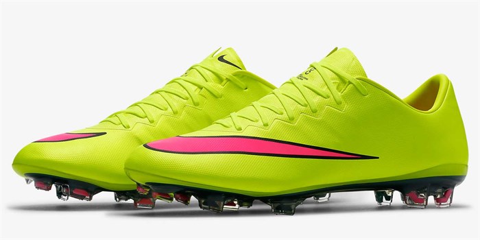 Gele Nike Mercurial Voetbalschoenen Met Roze Swoosh