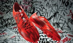 fel-rode-adidas-f50-voetbalschoenen-haters.jpg