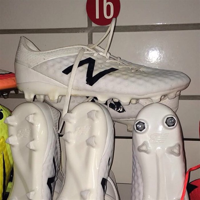 Witte New Balance Voetbalschoenen