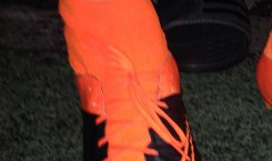 hypervenom-oranje-leer-voetbalschoenen.jpg