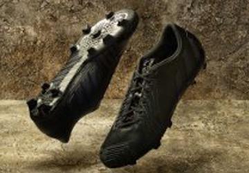 predator-knight-pack-voetbalschoenen.jpg