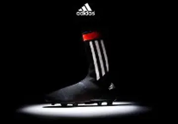 adidas-primeknit-voetbalschoenen.jpg
