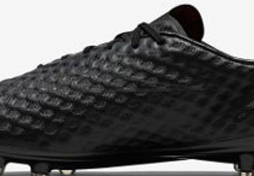 zwarte-hypervenom-voetbalschoenen-uit-academy-pack.jpg