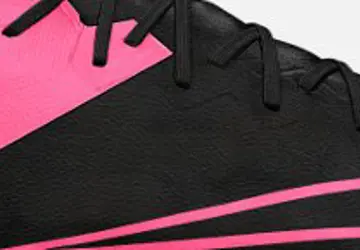 zwarte-nike-mercurial-vapor-voetbalschoenen-roze.jpg