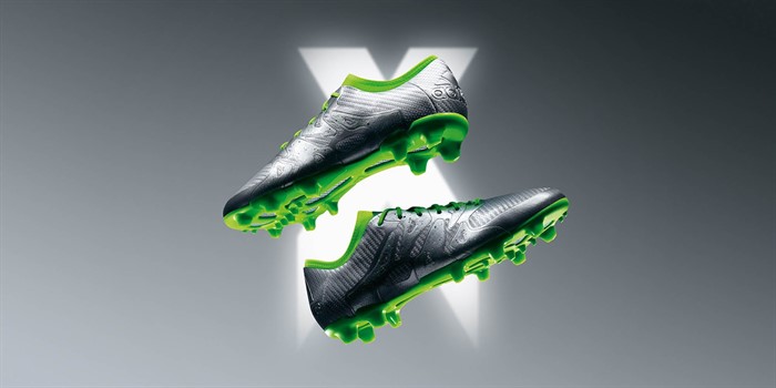 Zilveren -adidas -x -voetbalschoenen