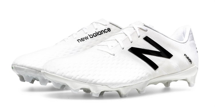 Witte -new -balance -furon -voetbalschoenen