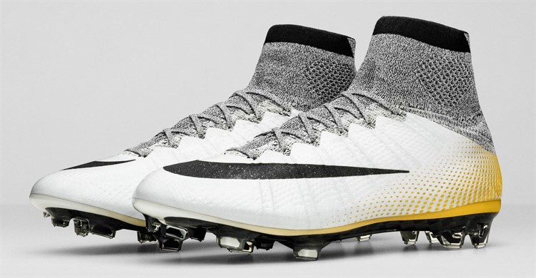 Gouden Nike Mercurial Superfly CR7 Voetbalschoenen