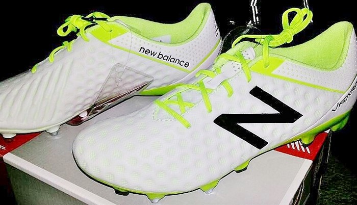 Wit -fel -gele -new -balance -visaro -voetbalschoenen