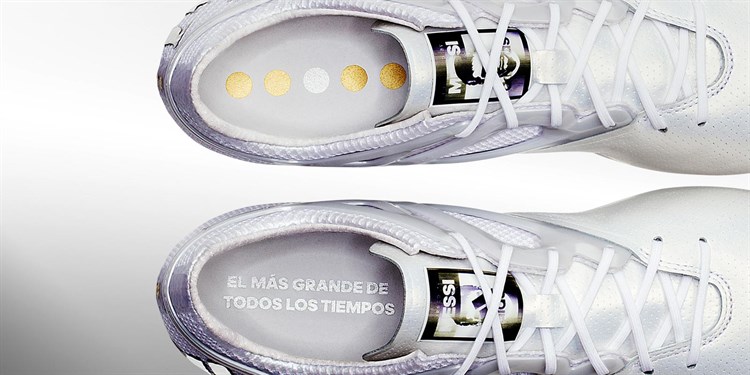 Zilveren -adidas -Messi -Ballon -dor -schoenen