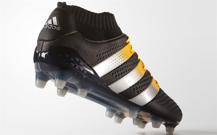 Zwarte Adidas Ace 16+ Primkenit Voetbalschoenen Met Gele Details 2 (1)