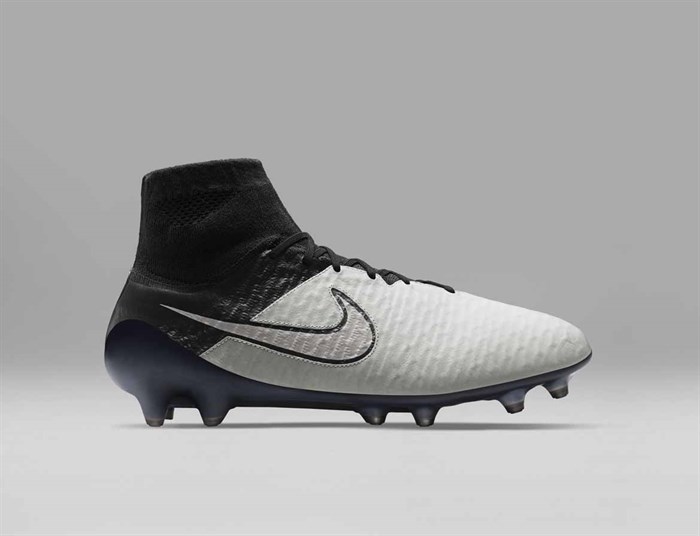 schandaal Ochtend gymnastiek Extreem Wit-zwarte Nike Magista Obra Tech Craft voetbalschoenen -  Voetbal-schoenen.eu