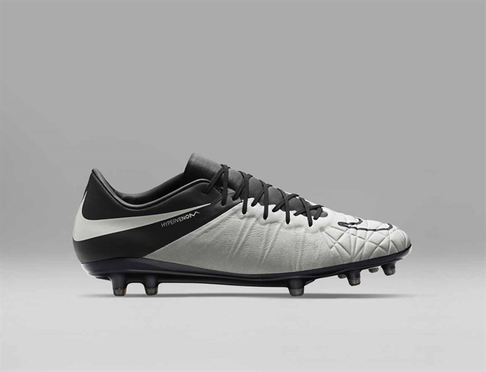 Wit -zwarte Nike Hypervenom Phinish Tech Craft Voetbalschoenen