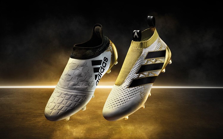 lanceert Ace 16+ PureControl Stellar Pack voetbalsc Voetbal-schoenen.eu