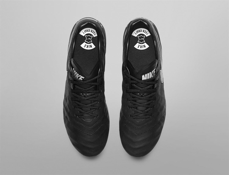 Nike -tech -craft -pack -blackout -tiempo -voetbalschoenen3 (1)