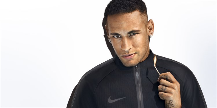 A_HO16_Portrait -Neymar _Long _Sleeve _0135_V7_extension _v 2_4X2