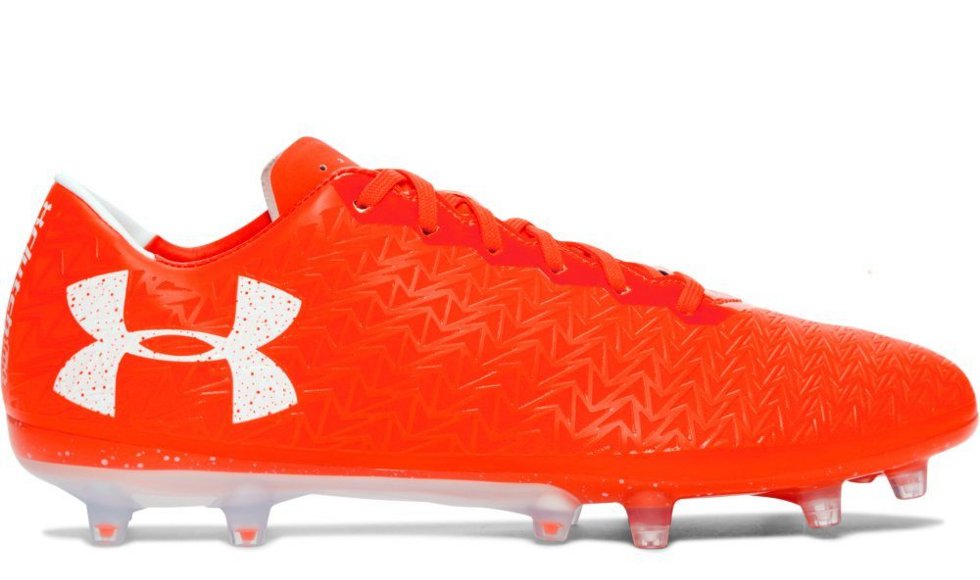 oranje-under-armour-voetbalshcoenen.jpg