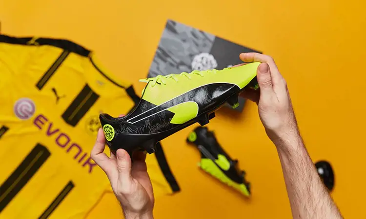 Marco Reus evoSPEED 17 Derby Fever PUMA voetbalschoenen