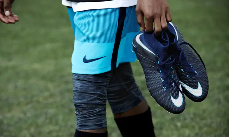 Nike lanceert de nieuwe Hypervenom Phantom III voetbalschoenen uit het PLAY ICE PACK