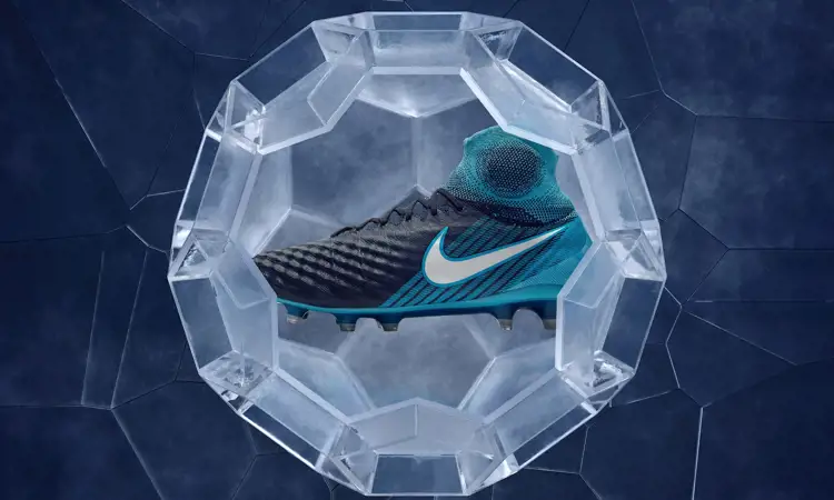 De nieuwe Nike Magista Obra II PLAY ICE voetbalschoenen 