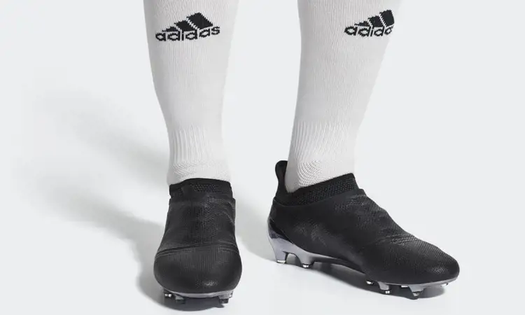 adidas lanceert zwarte X17 Nitecrawler voetbalschoenen