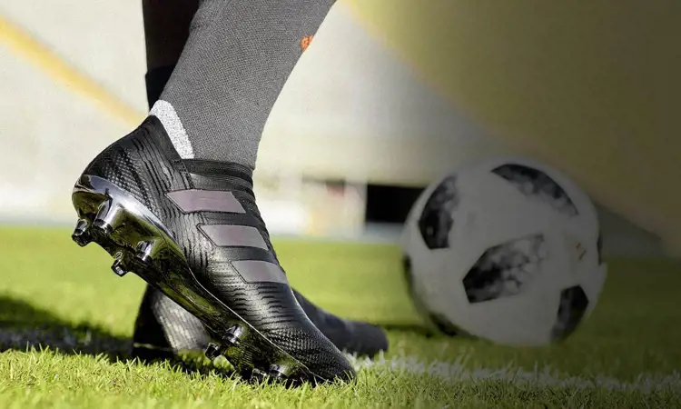 adidas lanceert zwarte Nemeziz Nitecrawler voetbalschoenen