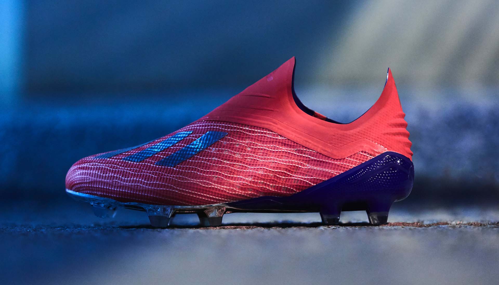 rode voetbalschoenen