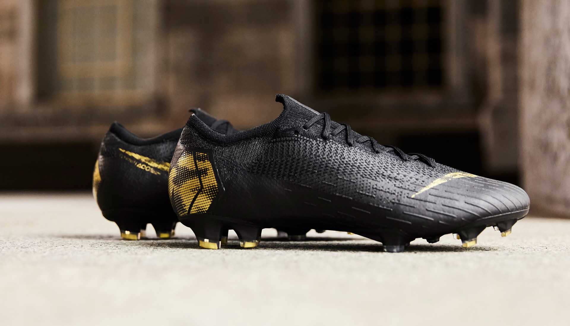 voetbalschoenen zwart