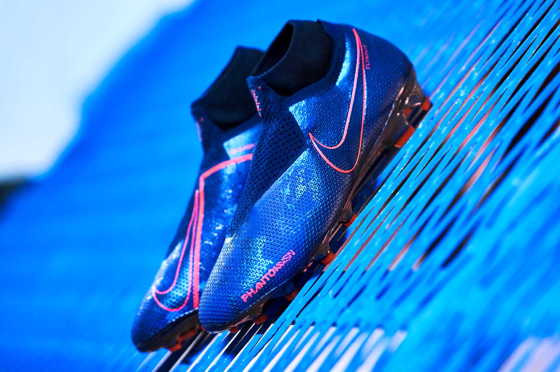 Zapatos de fútbol Nike Phantom Venom Academy FG Ni o White