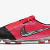 roze-nike-phantom-venom-voetbalschoenen.jpg