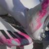 wit-roze-adidas-x-voetbalschoenen-uniforia-pack.jpg