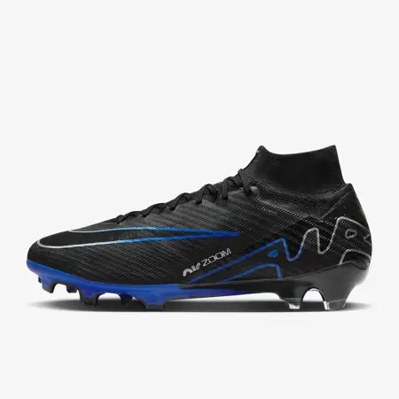 Het Black pack! Dit zijn de zwarte voetbalschoenen van Nike