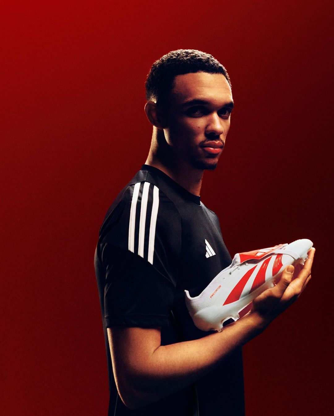 adidas Predator Alexander Arnold voetbalschoenen in stijl Liverpool! 