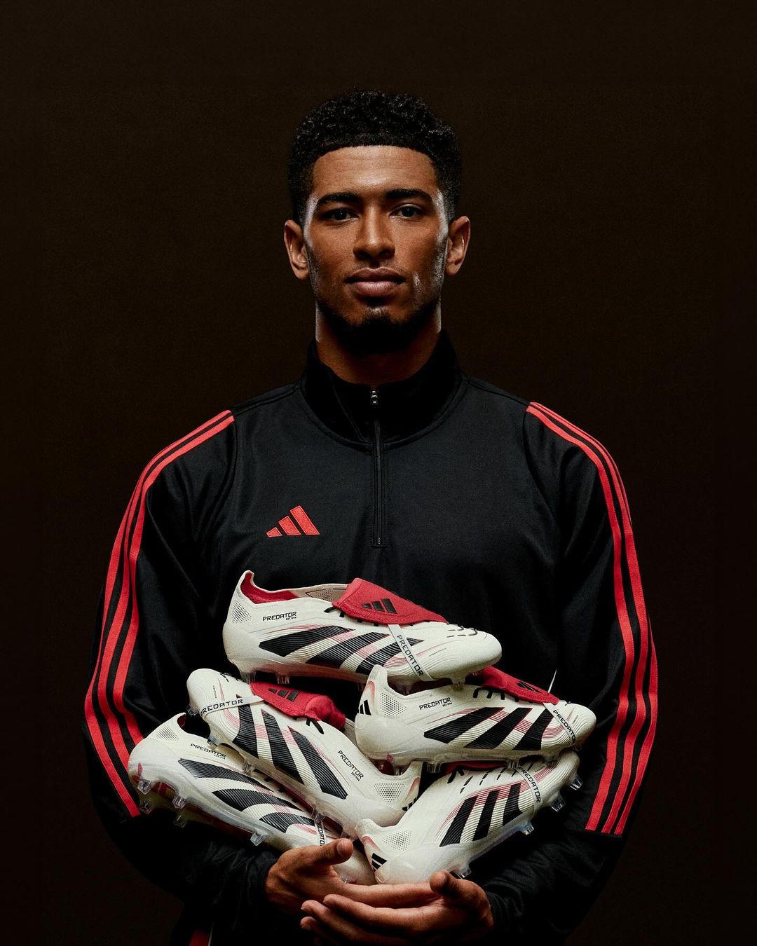 Beige adidas Predator voetbalschoenen geïnspireerd door Predator Mania uit 2002!