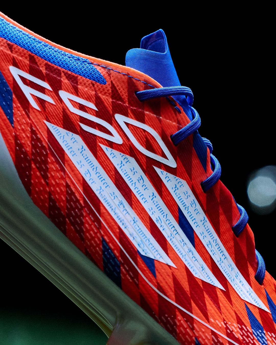 Dit zijn de adidas F50 Raumdeuter voetbalschoenen van Thomas Müller