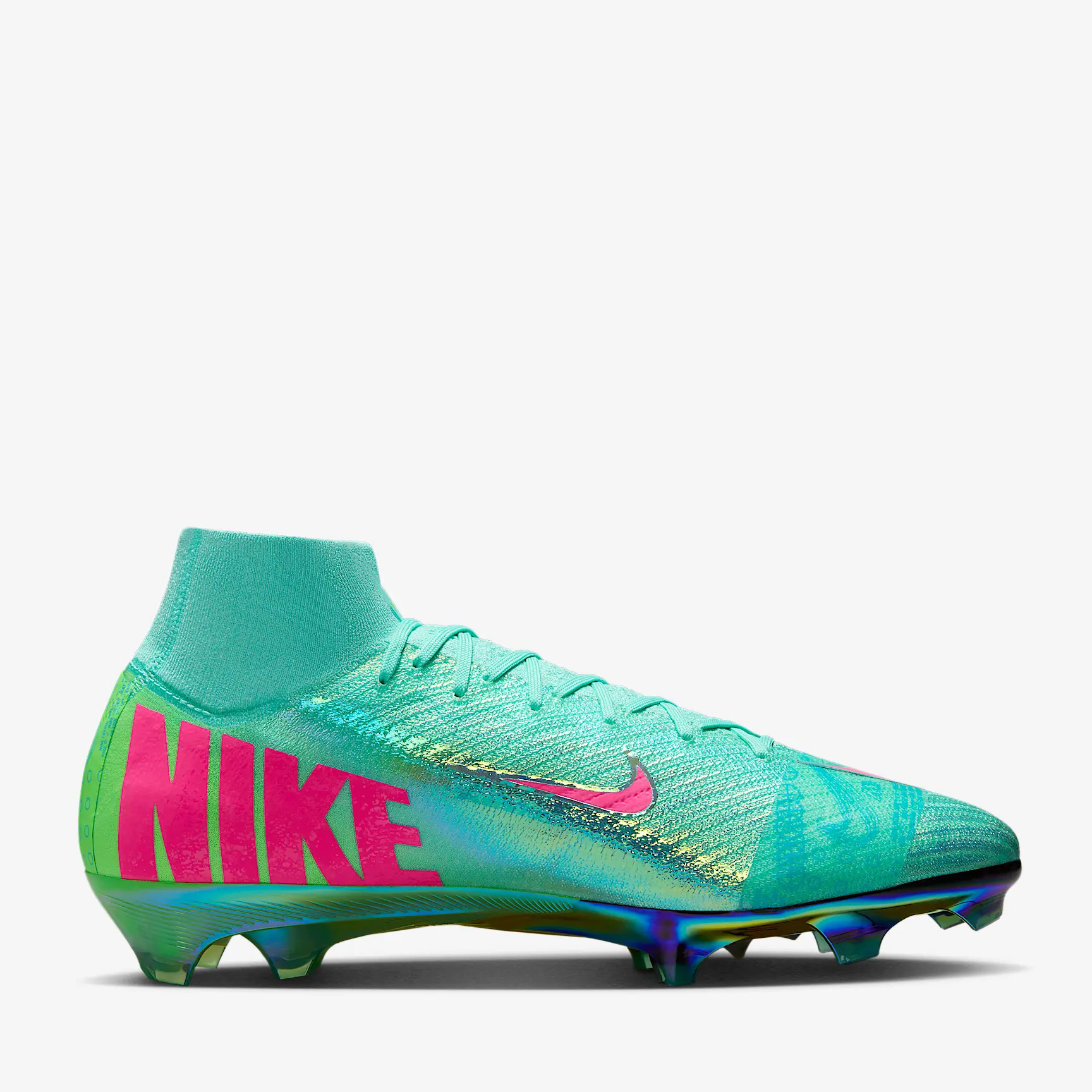 Nike lanceert turquoise Mercurial Superfly voetbalschoenen voor de allersnelsten! 