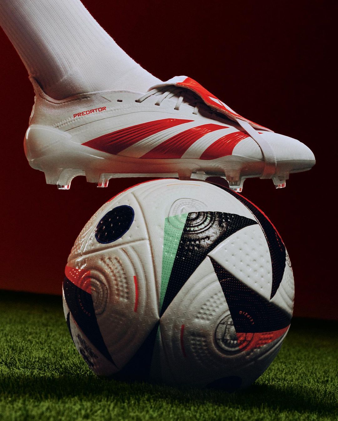 adidas Predator Alexander Arnold voetbalschoenen in stijl Liverpool! 