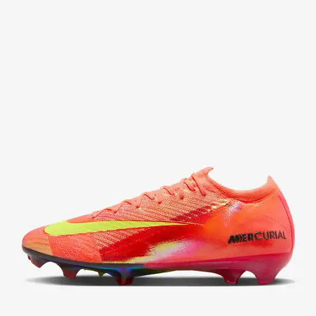 Nike lanceert knaloranje Mercurial Vapor Cosmic Speed voetbalschoenen