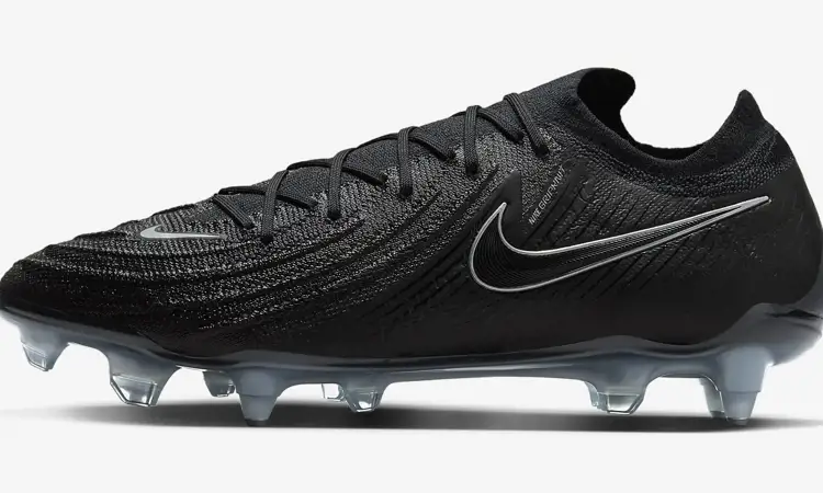 Het Black pack! Dit zijn de zwarte voetbalschoenen van Nike