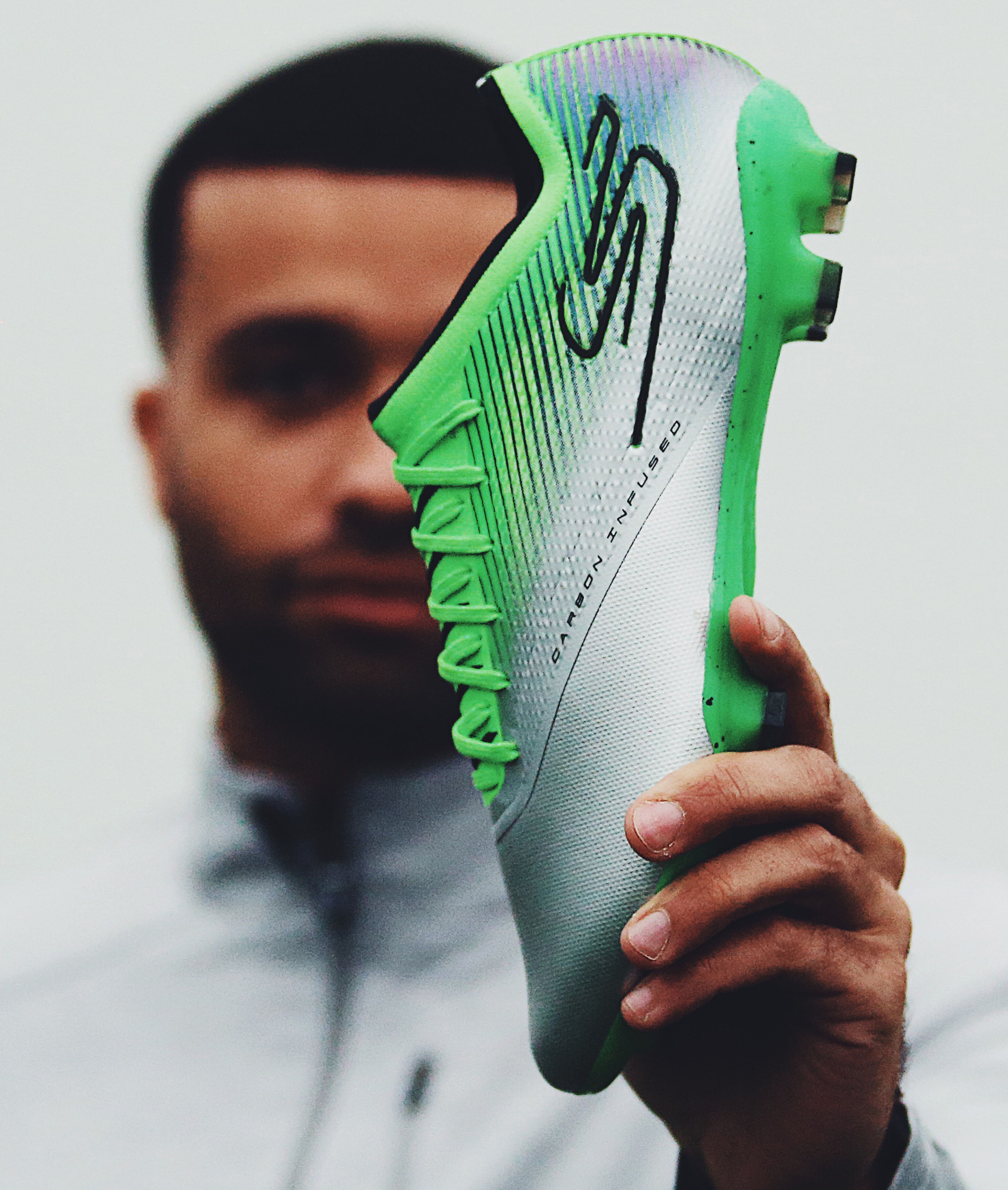 Skechers voetbalschoenen uit Laser Comfort pack zijn zilver/fel groen! 