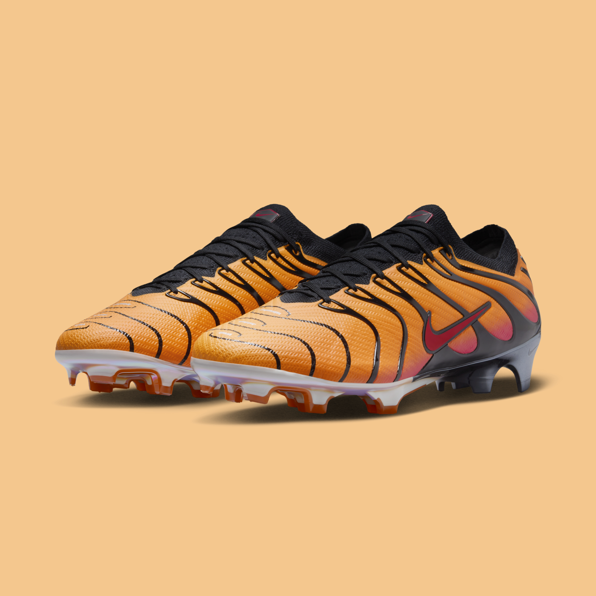Vini JR lanceert oranje Nike Zoom Air Mercurial Vapor voetbalschoenen