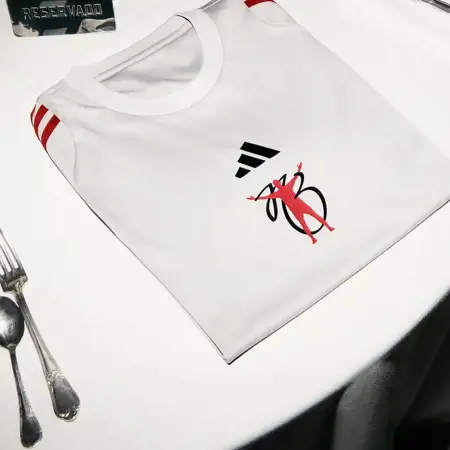 adidas lanceert Chrome Dream Jude Bellingham Predator voetbalschoenen