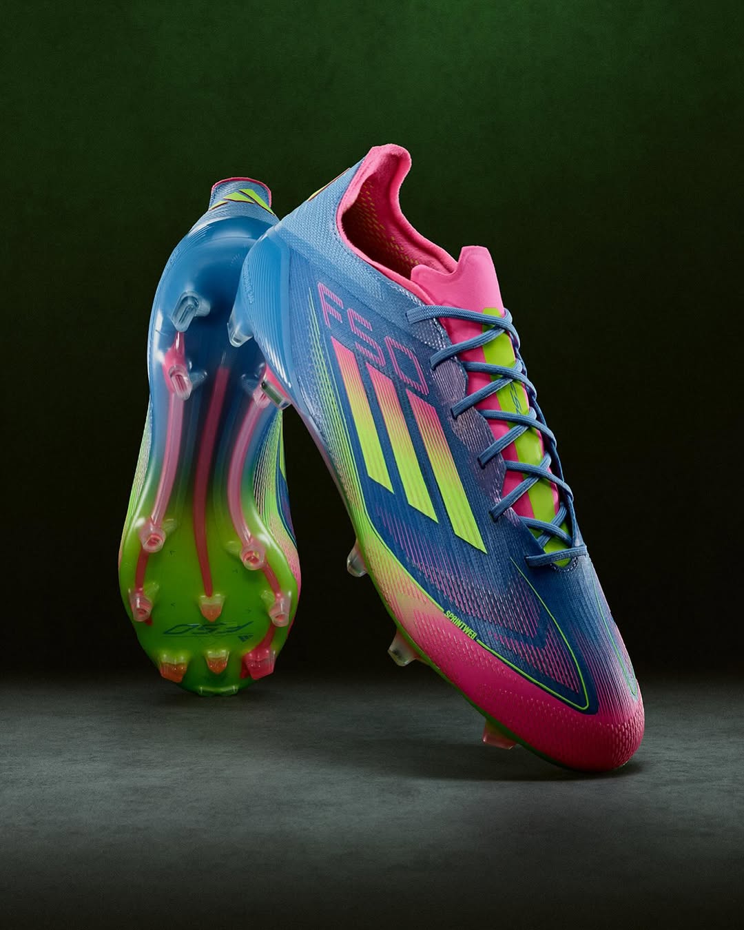 Voetbalschoenen adidas Celestial Victory pack hebben vrolijke kleuren!