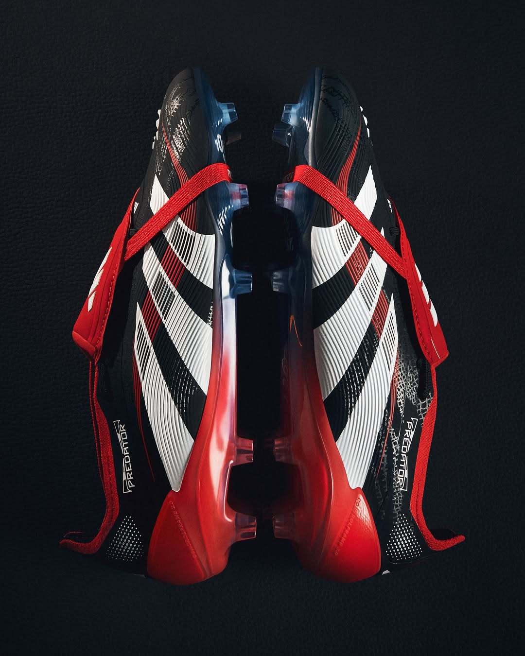 adidas Predator Moments voetbalschoenen in stijl traditionele Predator kleuren