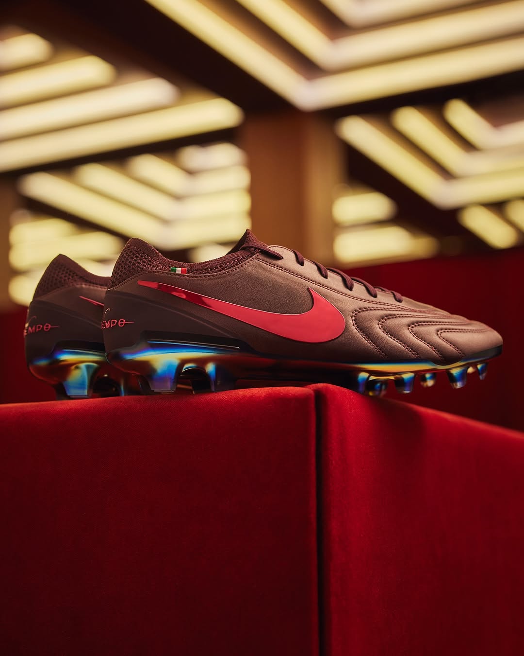 Bordeaux Nike Tiempo Luxe voetbalschoenen ode aan Andrea Pirlo