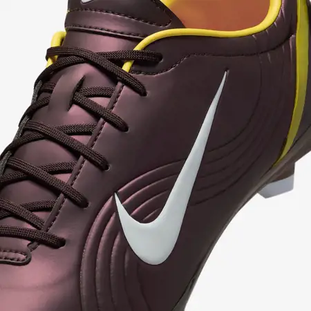 Nike lanceert remake voetbalschoenen Cristiano Ronaldo uit 2002